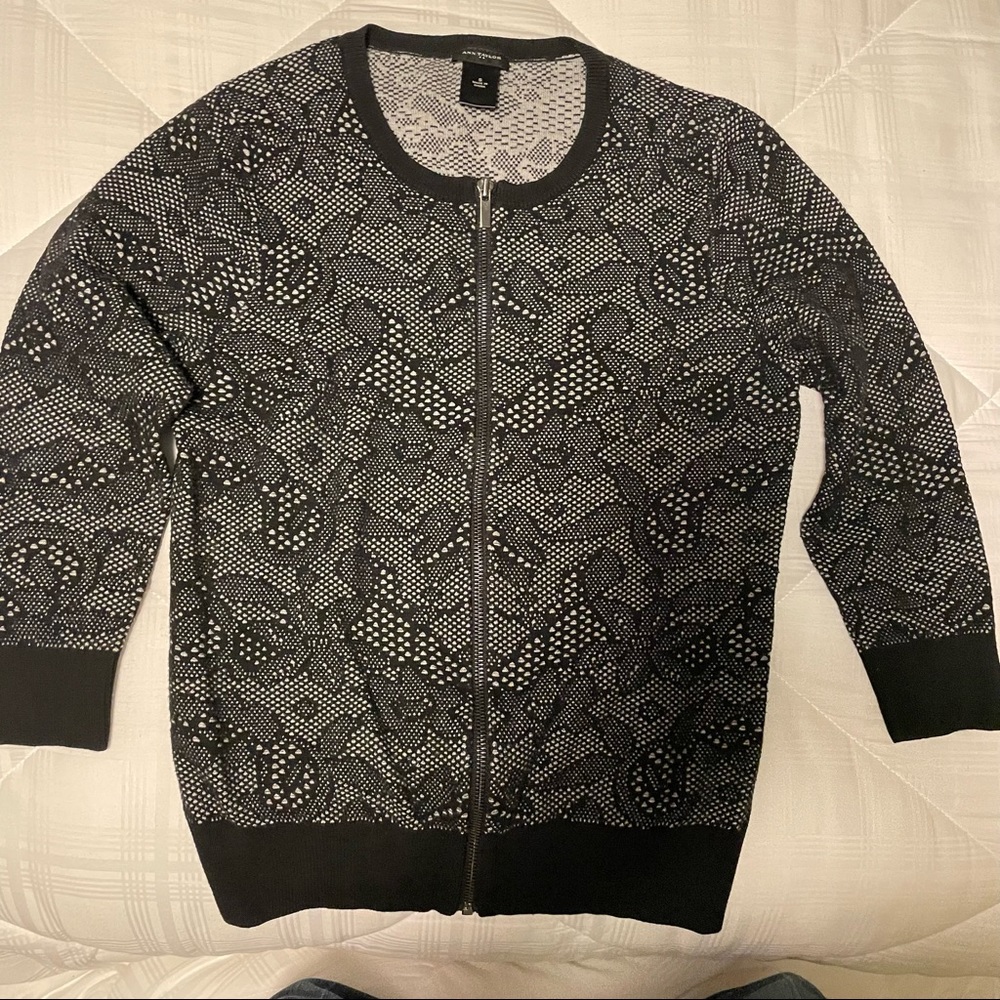 Ann Taylor Black and White Floral Zip Up Cardigan